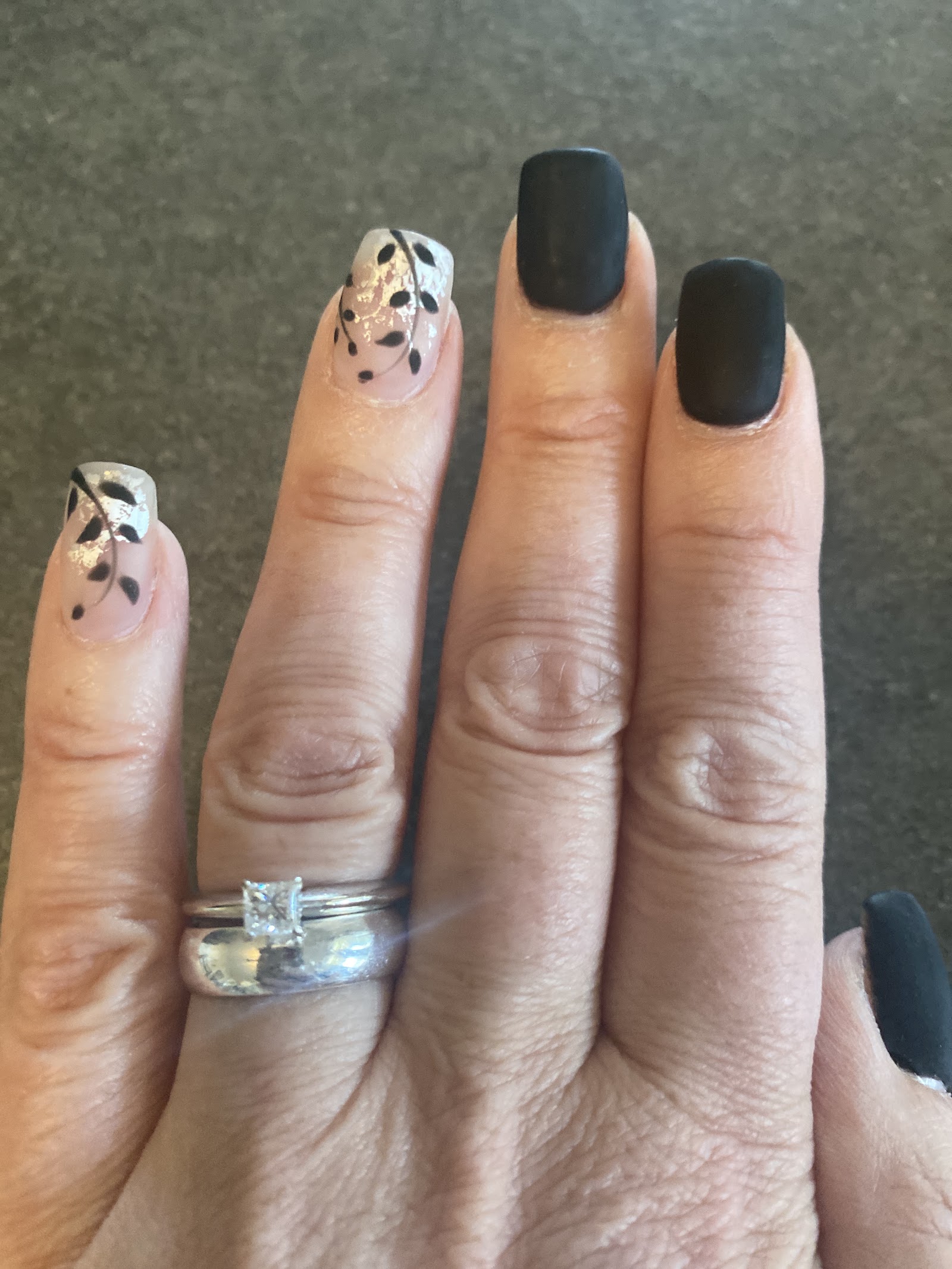 Lee Nails nail photo 1